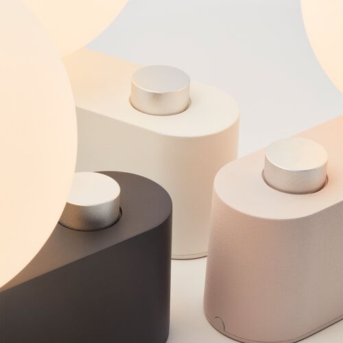 Alumina_Blossom_Pair_On_Grey_Background_2048x2048_d2ecaaa8-28b0-4969-8a3c-8f6aff38d575